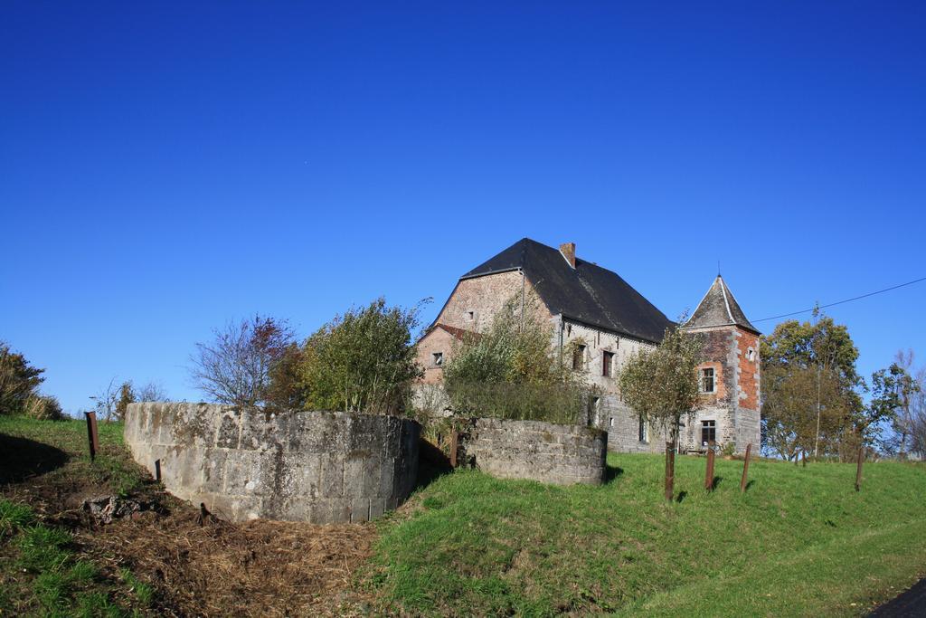 A L'Ombre Du Clocher Montbliart Zewnętrze zdjęcie